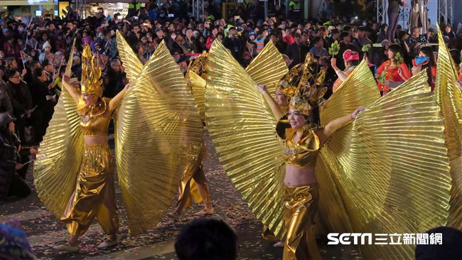 多圖／超人雞壓軸　直擊西城嘉年華