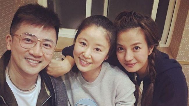 林心如坐月子　蘇有朋、趙薇同框燦笑