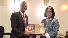 民進黨立委管碧玲，印度，新南向。翻攝管碧玲臉書