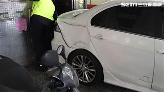 轎車倒車衝進早餐店　3人當場被撞傷