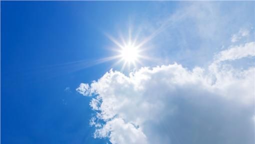 陽光好天氣　台灣被「雲線」圈起來了