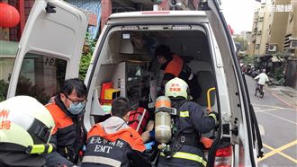 充電過熱引燃床墊　工程師遭濃煙嗆死