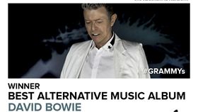 大衛鮑伊,葛萊美,2017（圖／翻攝自葛萊美官方Twitter）