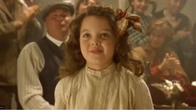 《鐵達尼號》裡的可愛的小女孩Cora。（圖／翻攝自alexowenssarno IG）