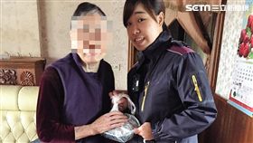 莊男酒駕被逮，央求警方讓他回家探視母親，警員雖未答應，卻代為返家探視莊母，並購買便當供其充飢（翻攝畫面）