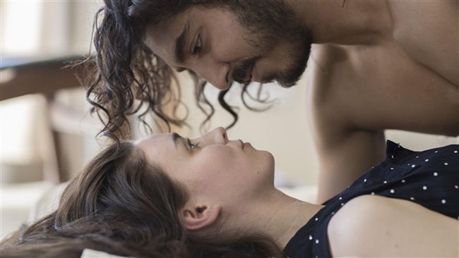 魯妮瑪拉床戰金獎男星　羞喊被電到了