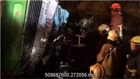國5,國3,遊覽車,邊坡,翻落,救援,蝶戀花旅行社　圖／翻攝畫面