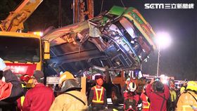 遊覽車,翻覆,吊車