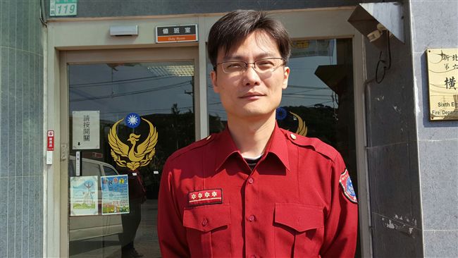 搶救賞櫻團事故　消防員驚見頭插土