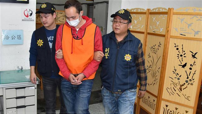 兒子涉嫌殺人案　陳威成提前返台