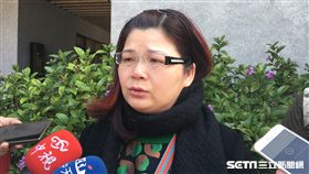 遊覽車康姓司機女兒、姐姐康麗玲現身二殯＿記者盧冠妃攝