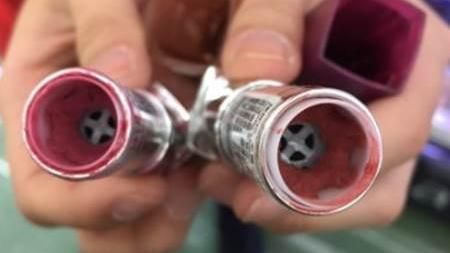 藥妝店試用品超髒？奧客秀下限更噁心