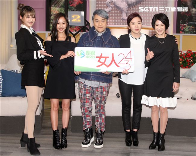 陶晶瑩主持新節目「女人234」錄影，好友來賓蔡康永到場加油打氣。（記者邱榮吉/攝影）