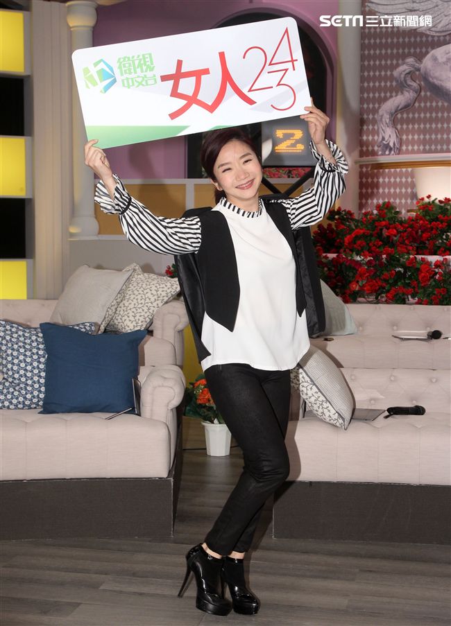 陶晶瑩主持新節目「女人234」錄影，好友來賓蔡康永到場加油打氣。（記者邱榮吉/攝影）