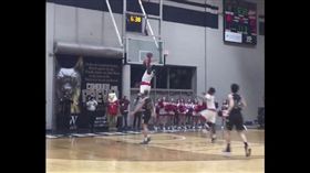 Zion Williamson （圖／翻攝自twitter影片）