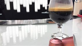 知名咖啡業者首次推出少見的限量款熟成咖啡。（圖／記者馮珮汶攝）