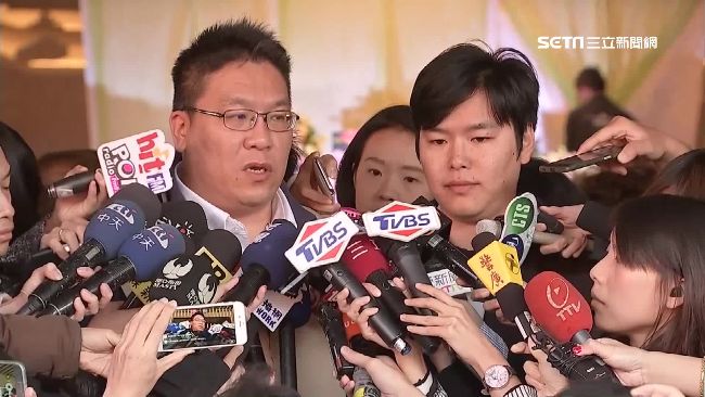 蝶戀花二代負責人出面　不發一語挨譙