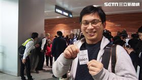 機場捷運開放民眾試乘，排隊人潮滿（圖／記者馮珮汶攝）
