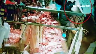 婦狂盧攤商多收錢　老闆公布畫面喊冤