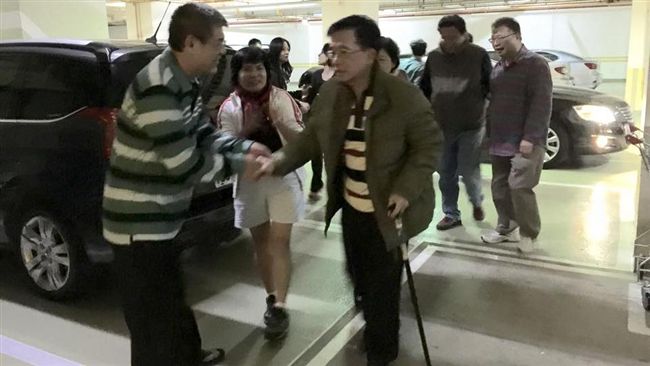 汪笨湖病重時　阿扁曾杵拐杖親自探視