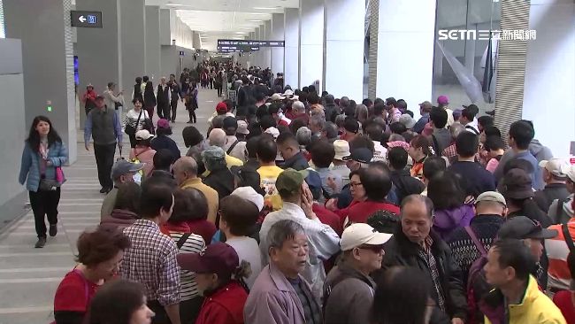 搭機場捷運　旅客領嘸號碼牌錯過班機