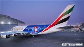 阿聯酋航空道奇隊彩繪機。（圖／阿聯酋提供）