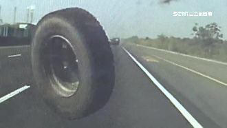 國道突天降輪胎砸車　女駕駛驚聲尖叫