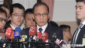 行政院長林全17日赴立法院進行施政報告 圖／記者林敬旻攝