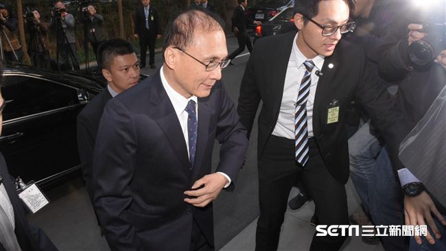 友力遭撤照　林全：會盡量照顧司機