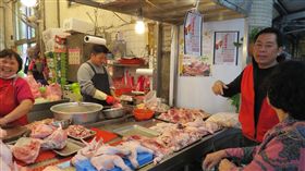 防禽流感  新北市場處總動員（1）
新北市政府市場處17日表示，預防禽流感，全體動員調
查公有市場及攤販集中區，其蛋類、貨源合法性，並加
強宣導禽肉衛生等防疫政策。
（市場處提供）
中央社記者黃旭昇新北市傳真  106年2月17日