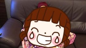 孫女,阿嬤,毛毯,毛帽,沙發,身體,爆廢公社,暖爐 圖／爆廢公社