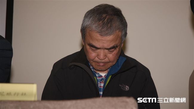 蝶戀花「驚世老董」周比蒼遭疑打盹