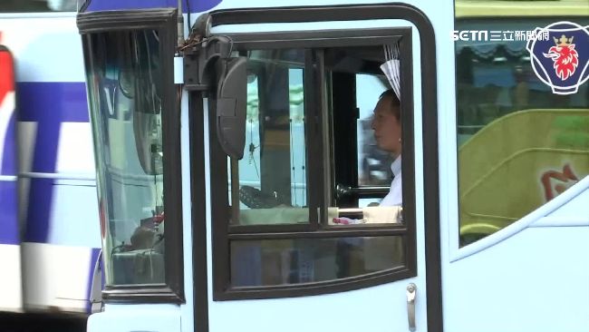 雙駕駛啟動？旅遊業：沒人力寧不出團