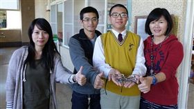 學測,陳伯霏,國文,老師,張儷禛,導師,簡鶴昇,陳菁徽,作文,模擬考,近視,眼鏡,集資  圖／中山高中網頁https://goo.gl/aWqlRN