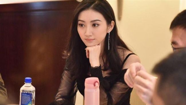 從長城到金剛　景甜竄紅背景惹猜疑