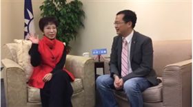 國民黨黨主席洪秀柱，前總統府發言人羅智強。翻攝羅智強臉書