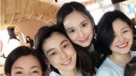 大S短髮造型獲讚。（圖／翻攝自阿雅微博）