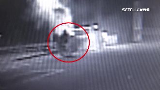 小客車自撞變火球　客運司機驚險救人