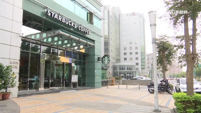 抗漲搶商機　連鎖賣場推咖啡買一送一