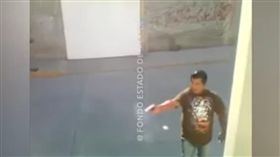 墨西哥，爭執，開槍（圖／翻攝自YouTube）