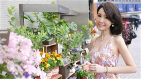 海倫清桃,臉書,歧視