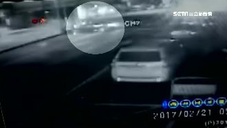 男疑趕上班開車撞分隔島　所幸僅輕傷