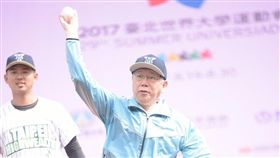 柯文哲視察天母棒球場　北市府提供