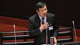 考試院副院長被提名人李逸洋22日接受立法委員審查質詢 圖／記者林敬旻攝