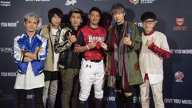 詹智堯與八三夭（圖／桃猿提供）