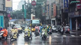 雨天,下雨,濕冷 （圖／攝影者m-louis .®Flickr CC License）
https://flic.kr/p/qEZHVC