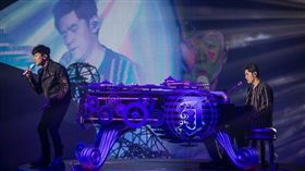 ▲雙J合體。（圖／翻攝自澳門太陽城集團SuncityGroup微博）
http://weibo.com/5935905623/EwMqpegxb?filter=hot&root_comment_id=0&type=comment#_rnd1487820746259  
