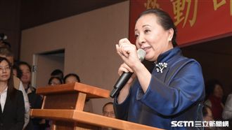 張花冠批行政部門　小英：你很愛說話