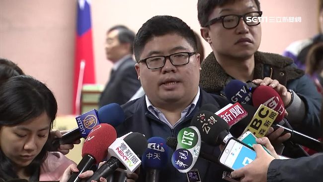 蔡易餘搶下召委　柯建銘喊：福態有用