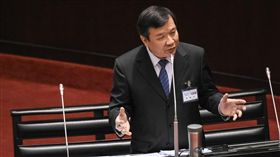 考試院副院長被提名人李逸洋22日接受立法委員審查質詢 圖／記者林敬旻攝